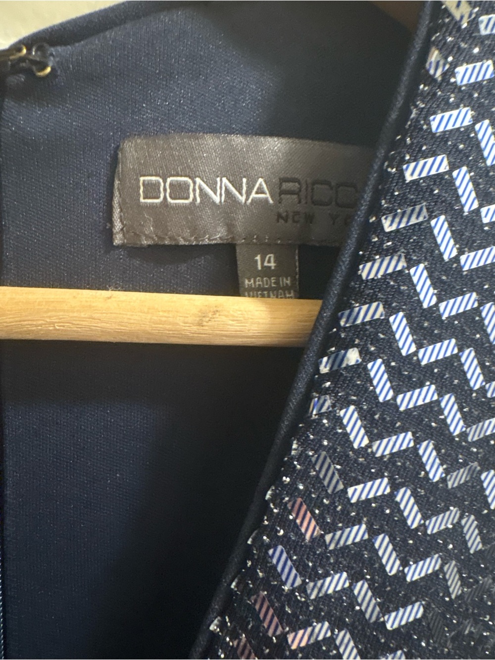 Donna Ricco Navy Sequin Wrap Jumpsuit - Picture 4 of 4